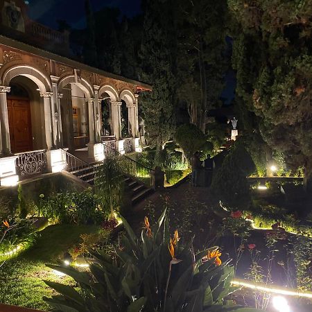 Hotel Express Quinta Soledad Kota Meksiko Bagian luar foto