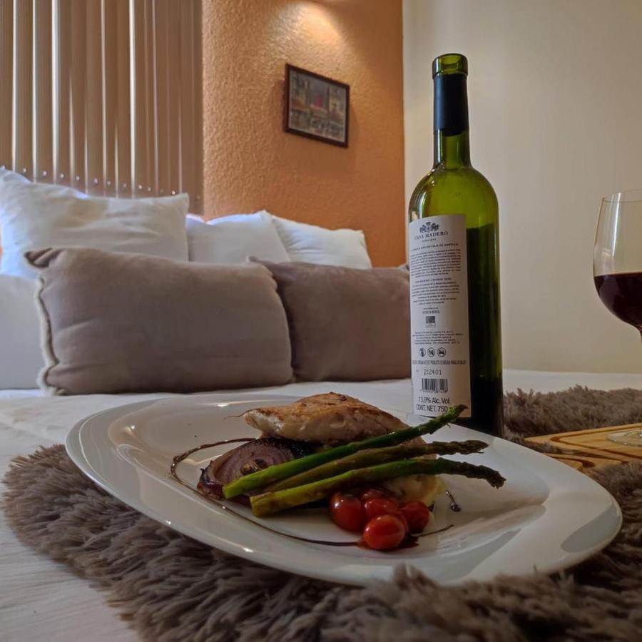 Hotel Express Quinta Soledad Kota Meksiko Bagian luar foto