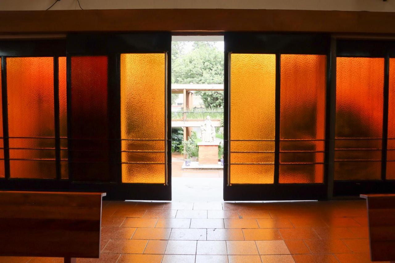 Hotel Express Quinta Soledad Kota Meksiko Bagian luar foto