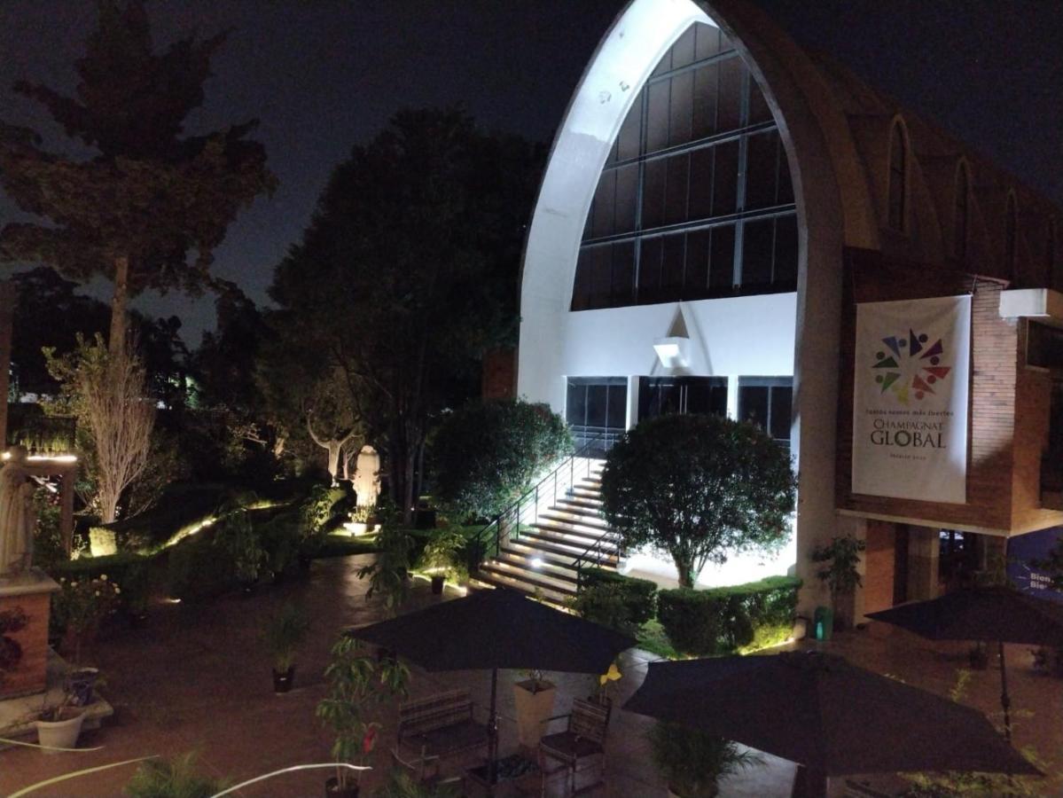 Hotel Express Quinta Soledad Kota Meksiko Bagian luar foto