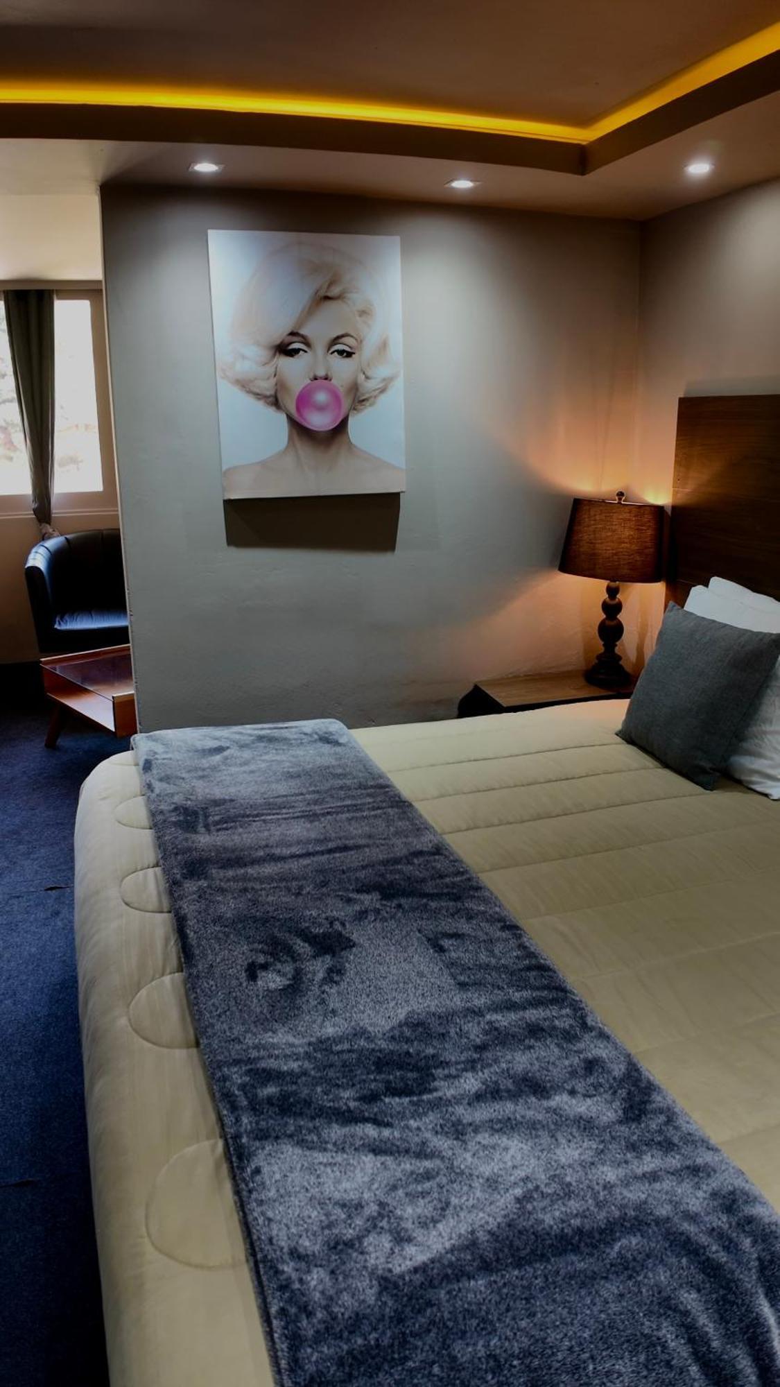 Hotel Express Quinta Soledad Kota Meksiko Bagian luar foto